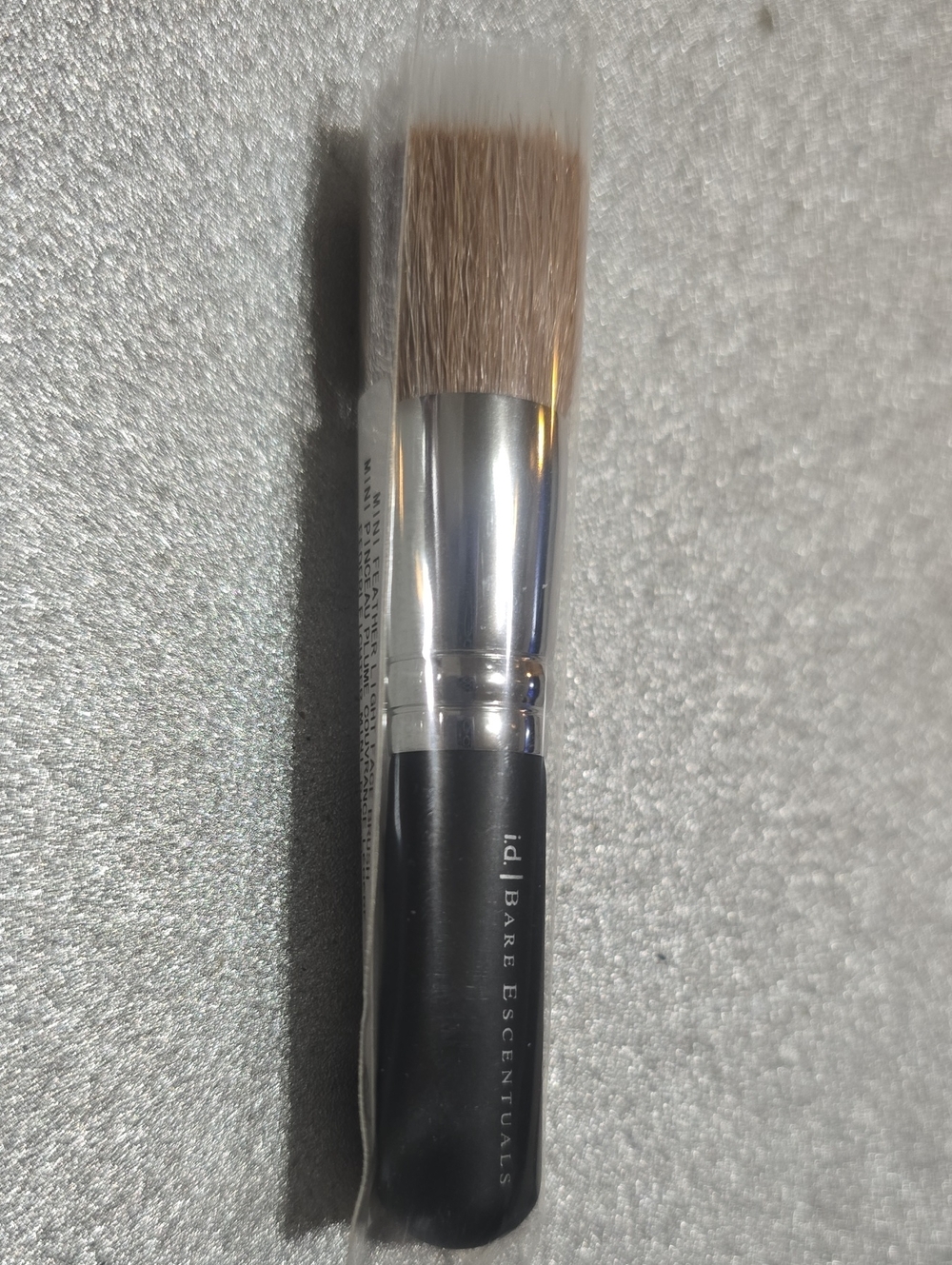 🧚♀️Bare Escentuals MINI Feather Light Brush NWT